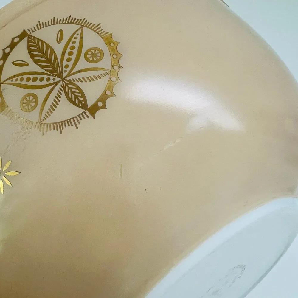 PYREX Beige Gold Folk Art Hex Signs 404 Mixing Bowl 4-Quart